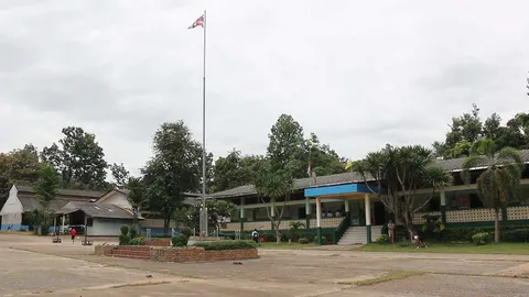 ผอ.โรงเรียนเข้าชี้แจง สพม.25 ปม นร.ถูกไฟคลอก เผาถ่านทำโครงงานแก้สอบตก