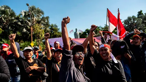 เรื่องยุ่งที่ปาปัว (1)