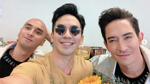 โป๊ป-ธนวรรธน์ ยืนโยกดูคอนเสิร์ต “แร็พเตอร์” เลือกไม่ถูกจะโฟกัสดูตรงไหน