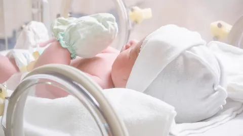 เร่งตรวจสอบกลุ่ม "ซื้อขายเด็กทารก" ผ่านเฟซบุ๊ก ชี้ เข้าข่ายค้ามนุษย์