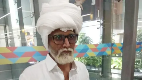 รวบคาสนามบิน หนุ่มอินเดียปลอมตัวเป็นชายแก่หวังขึ้นเครื่องไปนิวยอร์ก