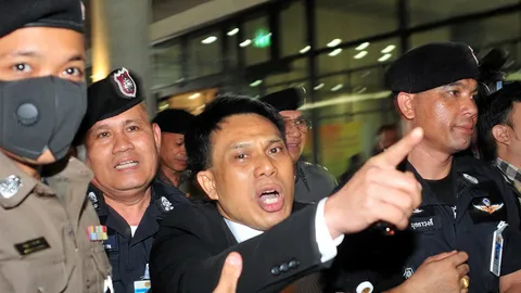 อุ้มออก 