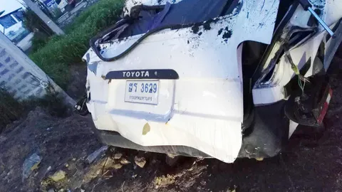 รถตู้ “หลับใน” สังเวย 3 ศพ เจ็บระนาว เป็นคณะงิ้ว กลับจากแสดง