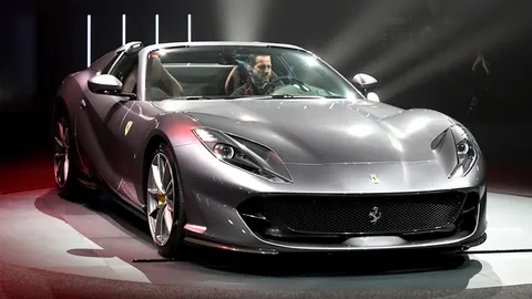 เปิดหลังคาท้าความเร็ว มาแล้ว FERRARI 812 GTS 2020 