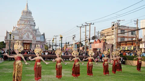 ชวนเที่ยวงาน...แซนโฎนตา ประเพณีไหว้ผีที่ "ศรีสะเกษ-สุรินทร์"