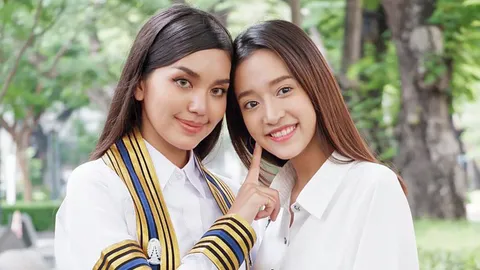 ชิงชิง คริษฐา ร่วมยินดีนางเอกร่วมช่องคว้าปริญญาโท จุฬาฯ มาครอง