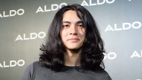 แน็ก-ชาลี มาแนว "คนหล่อขอตลก" ได้ยอดไลค์ ยอดเลิฟ จากแฟนๆ เพียบ