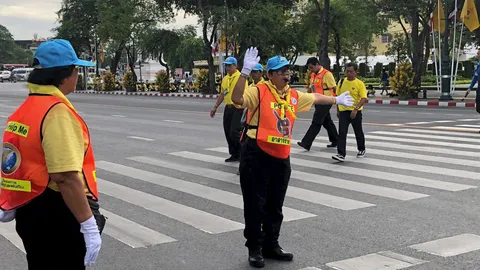 อาสาจราจรตำรวจนครบาลรุ่นใหม่