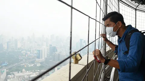 ฝุ่นทั่วกรุง