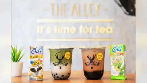 ดีน่า ร่วมกับร้านชานมไข่มุก ดิ แอลลี่ “ดื่มชานมก็อิ่มบุญได้” ด้วย 2 เมนูชานมสูตรเจเพื่อสุขภาพ