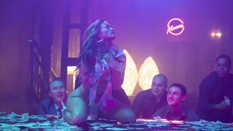 มาดูกับมาดาม: “Hustlers” แซ่บกระชากวัย