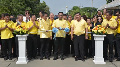 ปล่อยขบวนสัตวแพทย์เคลื่อนที่ ตรวจรักษา "สัตว์เลี้ยง" ช่วยชาวอุบลฯ