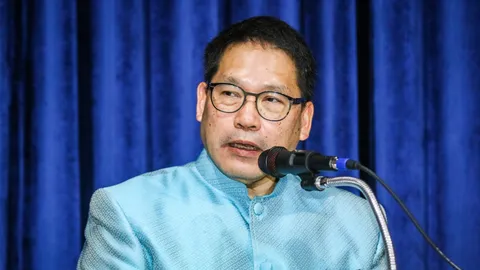 คลัง มั่นใจธปท. รับมือบาทแข็ง สั่งเร่งตั้งบอร์ดรฟท.ชุดใหม่ ลุยไฮสปีดเทรน