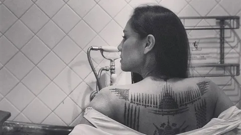 นก สินจัย โชว์รอยสักที่หลังดูเซ็กซี่ ชาวเน็ตสงสัยของจริงหรือเปล่า