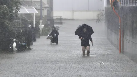 เตือนภัยระดับ 4 แขวงมินาโตะ อพยพคนพื้นที่ใกล้แม่น้ำ ทะเล หนีไต้ฝุ่นฮากิบิส