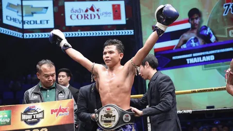 แค่ 30 วิ "เพชรมั่งคั่ง" น็อกวันชนะ ซิวแชมป์มวยไทยตัดเชือก