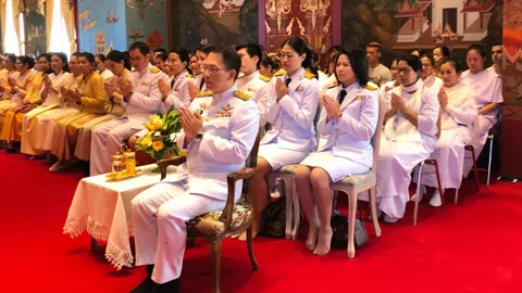 สถานทูตไทยในสวิตฯ ทำบุญตักบาตร น้อมรำลึก วันคล้ายวันสวรรคต ร.9