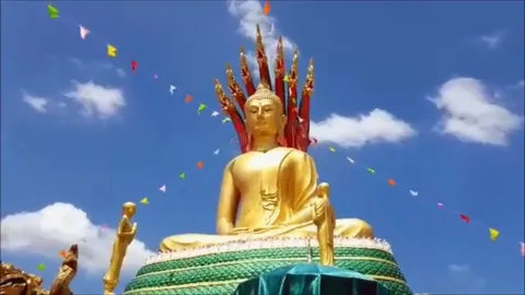 คอหวยขอพรพ่อปู่ศรีสุทโธ ที่วัดป่าสว่างธรรม ซื้อเลขเด็ดตาม "นาง ศิริพร"