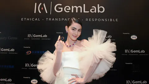 โชว์เพชร 