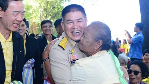 "ธรรมนัส" คิกออฟ "จิตอาสากระทรวงเกษตรฯ" ช่วยเหลือ ฟื้นฟู ดูแลเกษตรกร