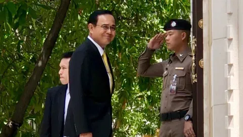 นายกฯ ยังไม่ตอบกรณี “ธีรยุทธ” ย้ำ EEC สำคัญ ต้องเร่งรัดทำให้สำเร็จ