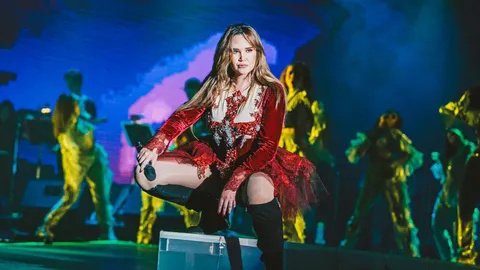 "ทาทา ยัง" แซ่บไฟลุก จัดเต็ม แดนซ์ มันส์ ซึ้ง