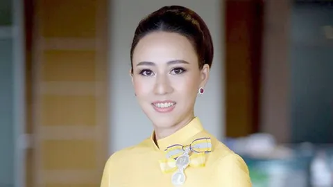 ปูมหลัง “วิ รวิพรรณ” หลังบ้านธนาธร สวย คล่อง ฉลาดเป็นกรด กูรูเงินทอง