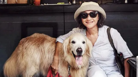 “เลียแผล็บๆ”