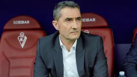 2 ยักษ์ผู้ดีตาลุก “บาร์ซา” จ่อโละ 3 แข้งพ้นทีม