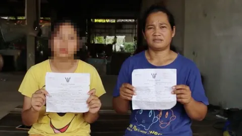 'แม่-ลูก' พร้อมพบ ตร. เคลียร์คดีมีพัสดุบรรจุยาอี 4 พันเม็ดส่งมาถึง