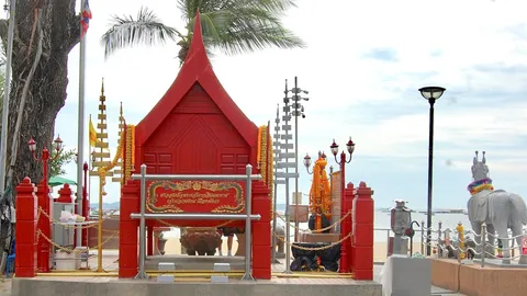 เหนือฟ้าใต้บาดาล : อะเมซิ่ง!ศาลพ่อตาก รำลึกครั้งพักทัพพัทยา