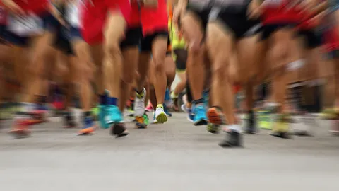 เรียงหน้าชน : เดิน-วิ่งกัลยาณีฯ