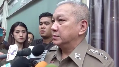 รวบ 4 หนุ่ม-โทรมนักศึกษาสาว มอมเหล้าจนน็อกหิ้วกลับห้อง (คลิป)