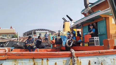 สยองกลางเจ้าพระยา กัปตันเรือลากจูงเมียหอบลูกหนี เครียดจัดผูกคอดับ