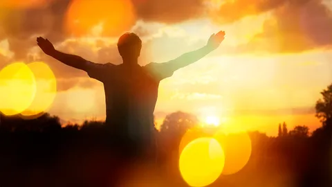 เปิดฟ้าส่องโลก : เริ่มชีวิตใหม่ อย่าผ่านขบวนการค้ามนุษย์