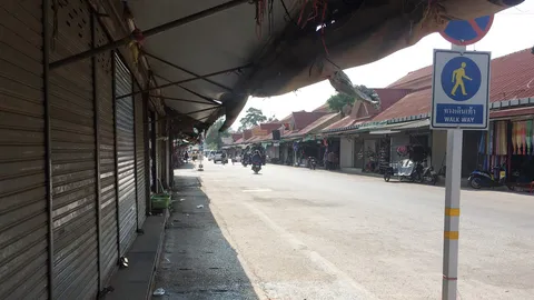 กัมพูชาปิดด่านปอยเปต สกัดกลุ่มหนุน "สม รังสี" ทำตลาดโรงเกลือร้างไร้คน