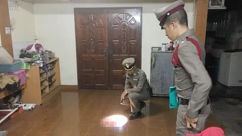 บุกซัดลูกซองคาบ้าน ดับหนุ่มขณะเล่นเกม