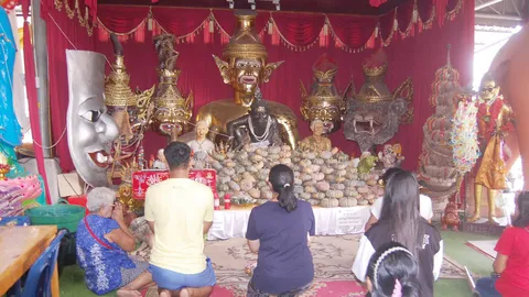 คอหวยอยุธยาแห่ขอโชค อาศรมฤาษีเณร ธาตุพุทธคุณ ในขันน้ำมนต์มีเลขเป็นชุด