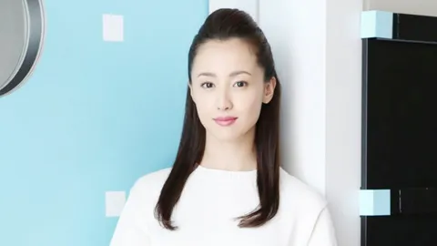 ดาราสาวญี่ปุ่น “เอริกะ ซาวาจิริ” สารภาพ ใช้ยาเสพติดหลายขนาน