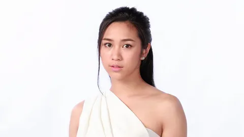 "พลอย" บู๊ครองจอ ไม่หวั่นคนติดภาพ รับได้ทุกบท