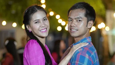 "เอ็ม พิคเจอร์ส" ชวนฮาส่งท้ายปี หนัง "ฮักมะย๋อมมะแย๋ม" รักฉบับ "แจ่วบอง"