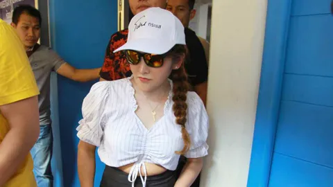 ครูวา เฉิดฉายพบตำรวจ สู้ข้อกล่าวหา ลักทรัพย์หนุ่มไบเกอร์ 