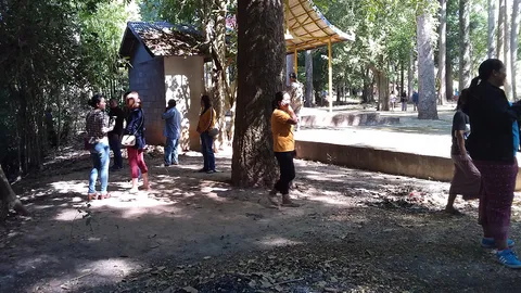 ชาวบ้านยังระดมหา "น้องเฟิส" ตร.ลุยค้นในวัดกู่แก้วรัตนาราม แต่ไร้ร่องรอย