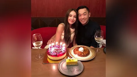 โลกสีชมพูอีกครั้ง โอซา แวง อดีตคนรักแบงค์ แคลช เปิดตัวรักใหม่ในวันเกิด