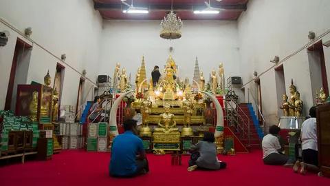 ชักธงรบ : เรื่องเล่า คนบ้านแหลม