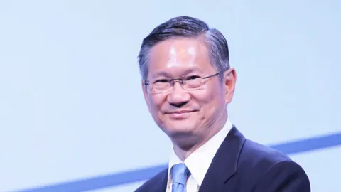 บุคคลในข่าว : ชาติศิริ โสภณพนิช ทำบุญโอกาสครบ 75 ปี ธนาคารกรุงเทพ