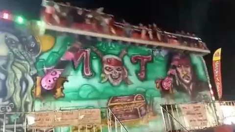 ระทึก เครื่องเล่นเหวี่ยงเด็กปลิวเจ็บ 4 กลางงานฤดูหนาวลพบุรี