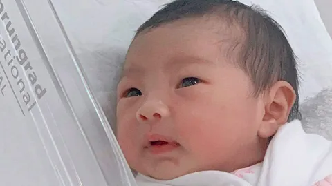 คลื่นรบกวน : เกิดมาดังของจริง วินาทีน้องโนลาลืมตาดูโลก ร้องเสียงลั่นห้องคลอด