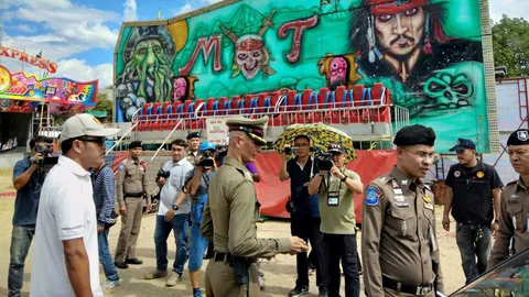 เหวี่ยงเด็กปลิว