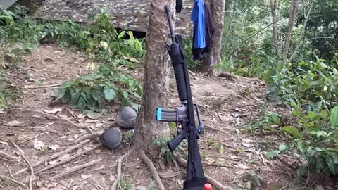 ตำรวจยะลาล้อมป่าเชิงเขาที่ อ.กรงปินัง ปะทะคนร้ายก่อนทิ้งปืนหนีไปได้